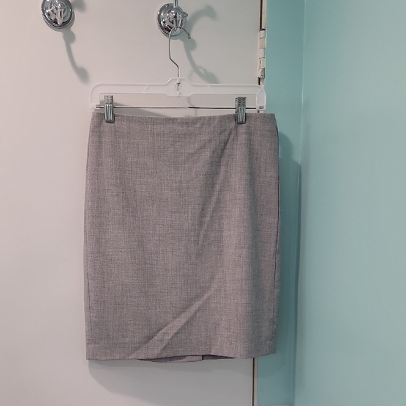 Banana Republic Gray Mini Pencil Skirt for Work - Picture 1 of 8